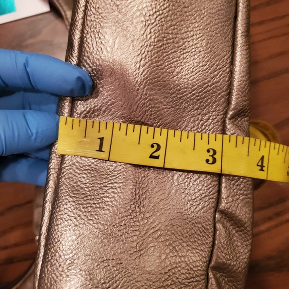 Nicole by Nicole Miller Metallic Shoulder bag - Picture 13 of 15